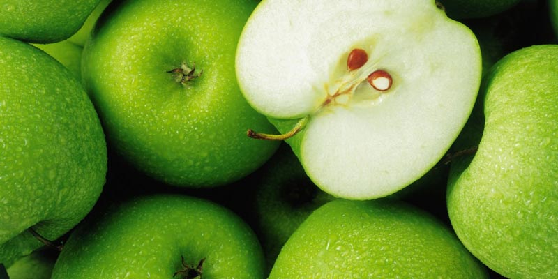 Chất chống oxy hóa có trong táo xanh sẽ loại bỏ các gốc tự do có hại trong cơ thể ra ngoài, giúp phục hồi các tế bào, tái tạo mô mới
