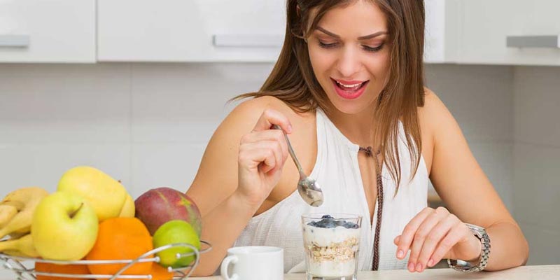 Nếu bạn ăn kiêng quá nhiều, cơ thể không nạp đủ năng lượng để đáp ứng mọi hoạt động của cơ thể Nếu bạn ăn kiêng quá nhiều, cơ thể không nạp đủ năng lượng để đáp ứng mọi hoạt động của cơ thể