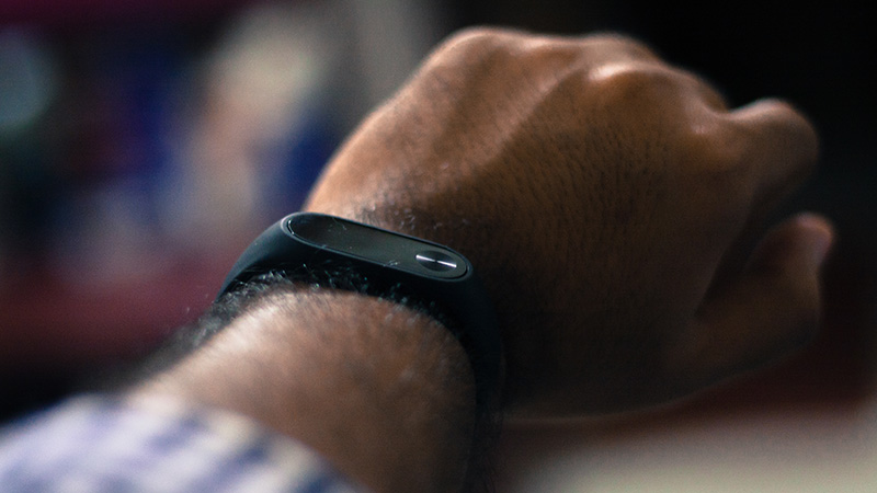 Vòng đeo tay thông minh Mi-Band 2 giảm 25%, chỉ còn chưa đến 500K