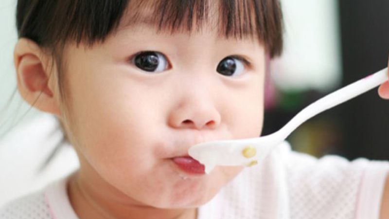 Đối tượng sử dụng sữa chua cho trẻ em Susu có đường