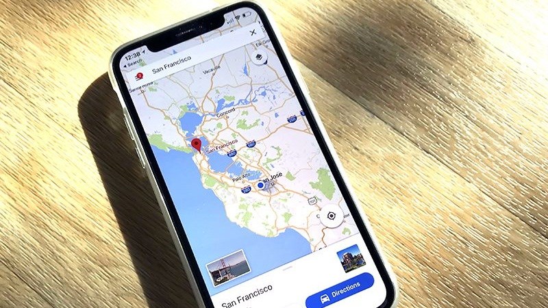 Sử dụng Google Maps trên iPhone X không còn là vấn đề khi cập nhật phiên bản mới nhất của ứng dụng. Google Maps iOS cho iPhone X đã được nâng cấp để hiển thị các thông tin địa điểm cần thiết trên màn hình hỗ trợ của iPhone X.