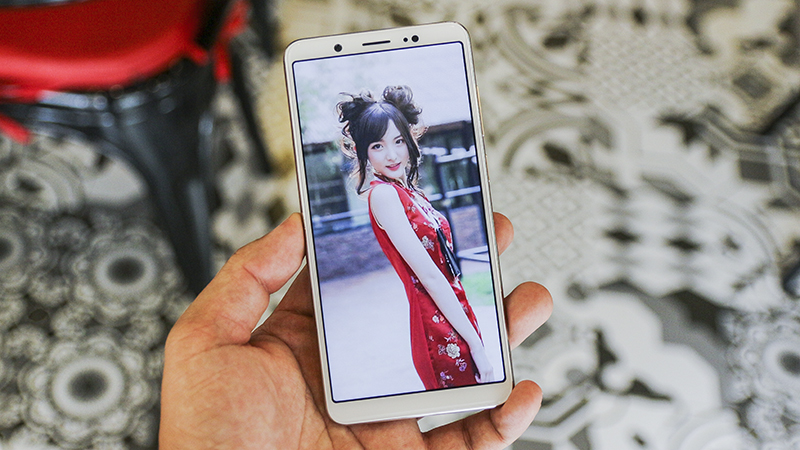 So sánh Oppo F5 và Vivo V7 So sánh Oppo F5 và Vivo V7