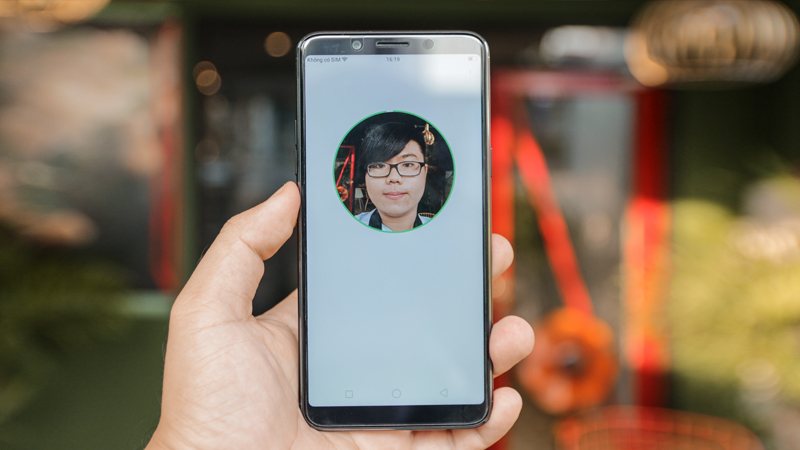 So sánh Oppo F5 và Vivo V7 So sánh Oppo F5 và Vivo V7