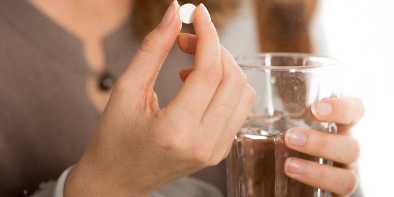 Thuốc ho chứa chất ức chế Monoamine nên đang uống thuốc mà ăn cá biển sẽ khiến tình trạng bệnh nặng hơn.