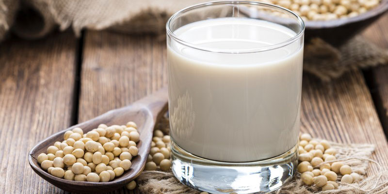 Thực hư việc uống sữa đậu nành giúp tăng vòng 1?