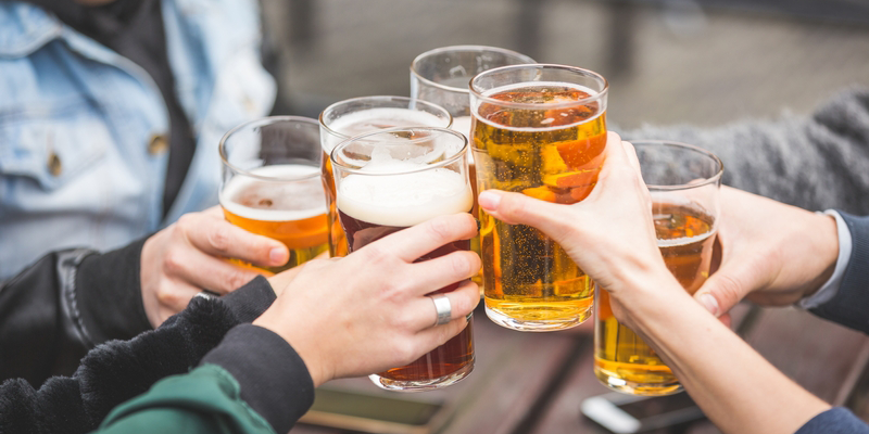 ban ngày uống rượu bia sẽ lâu say hơn
