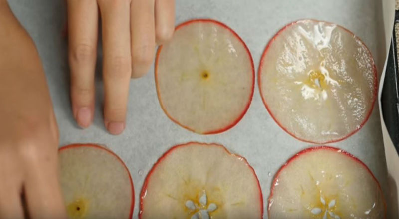 Cách làm táo xắt mỏng ngào đường ngon