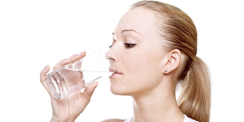 Cần uống đủ nước mỗi ngày Cần uống đủ nước mỗi ngày