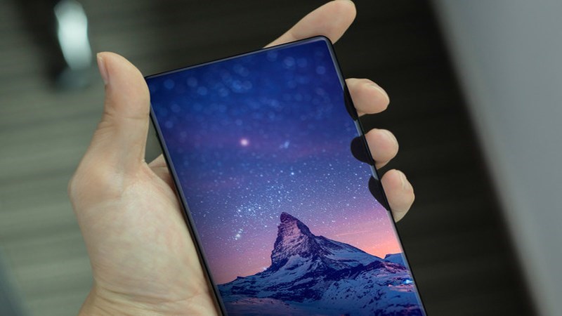 Rò rỉ video trên tay thực tế smartphone màn hình tỉ lệ 18:9 của Meizu Rò rỉ video trên tay thực tế smartphone màn hình tỉ lệ 18:9 của Meizu