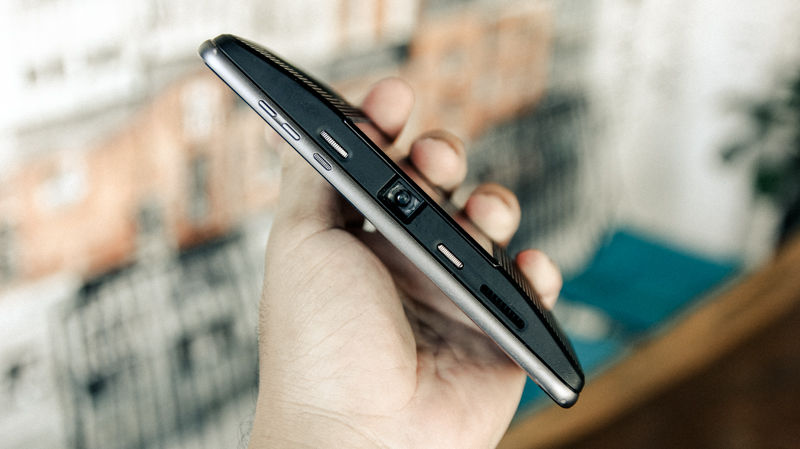 Trên tay moto mod Insta Share Projector