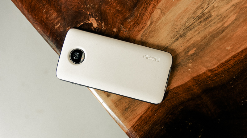 Trên tay Moto mod power pack
