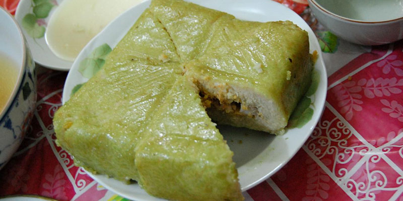 Dễ bị mụn nếu ăn bánh chưng quá nhiều