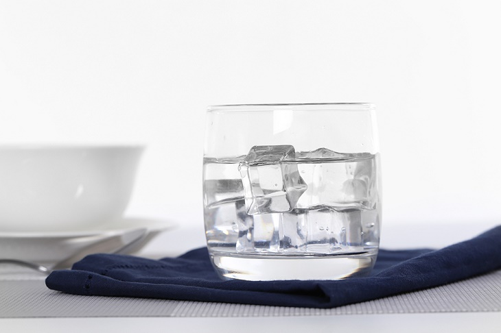 Top 3 glass cups priced from only 18,000 VND