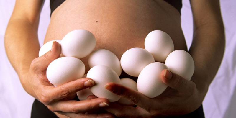 Đối với phụ nữ mang thai nên bổ sung trứng gà thay cho trứng ngỗng sẽ tốt hơn rất nhiều