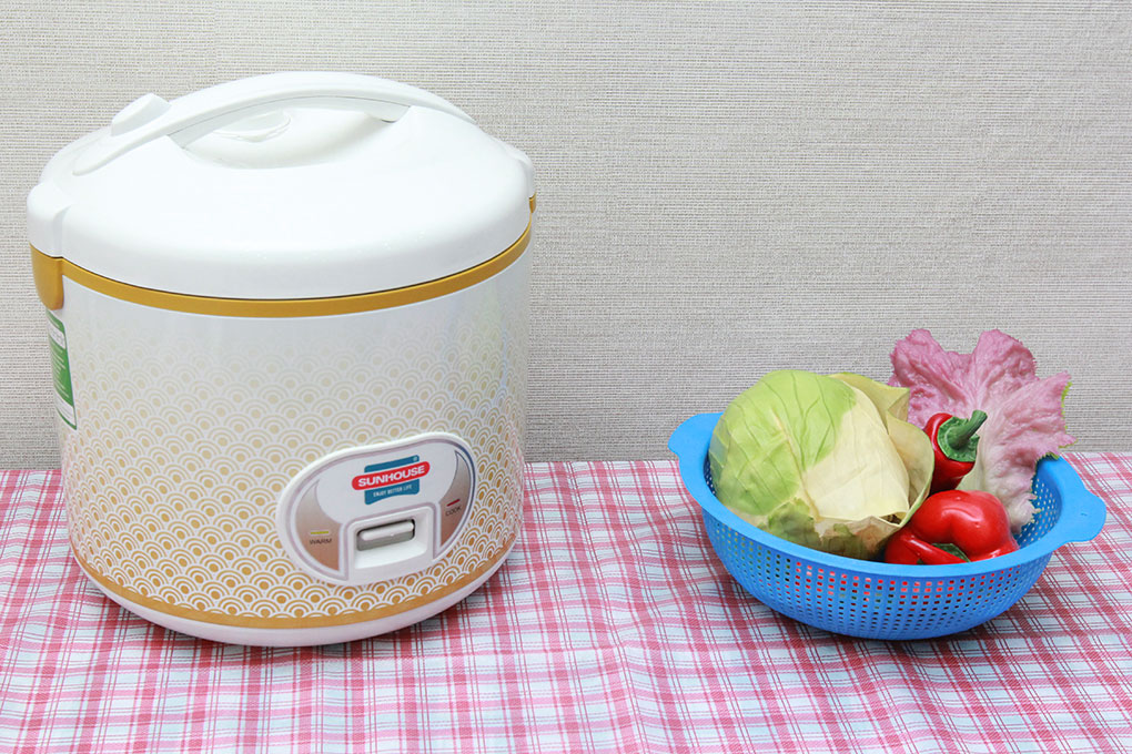 Nồi cơm điện Sunhouse SH830