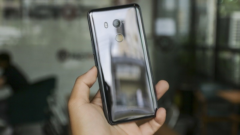 Rò rỉ ốp lưng HTC U11 EYEs, máy chỉ hỗ trợ một camera Rò rỉ ốp lưng HTC U11 EYEs, máy chỉ hỗ trợ một camera