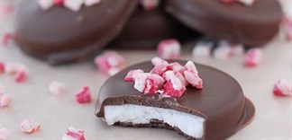 Tự làm kẹo chocolate nhân bạc hà ngọt ngào mát lạnh