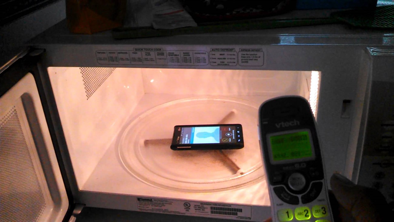 Mẹo kiểm tra r&ograve; rỉ bức xạ của l&ograve; vi s&oacute;ng chỉ với v&agrave;i bước đơn giản