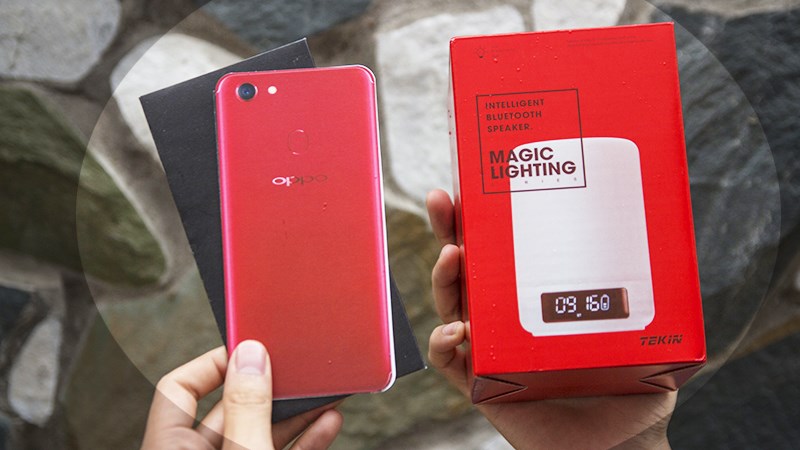 Bộ ba OPPO F5 đang có khuyến mãi tặng loa, gậy tự sướng tại Thế Giới Động - ảnh 1 Bộ ba OPPO F5 đang có khuyến mãi tặng loa, gậy tự sướng tại Thế Giới Động - ảnh 1