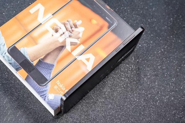 Hình ảnh trên tay Nokia 6 (2018) mới nhất: Cứng cáp và sang trọng - ảnh 4 Hình ảnh trên tay Nokia 6 (2018) mới nhất: Cứng cáp và sang trọng - ảnh 4