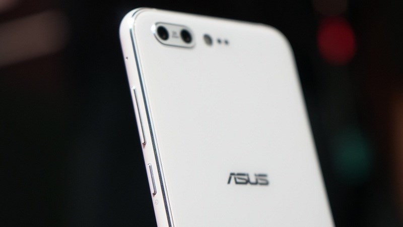 Rò rỉ ZenFone 5 Lite, có thể dùng chip Qualcomm và màn hình 6 inch - ảnh 1 Rò rỉ ZenFone 5 Lite, có thể dùng chip Qualcomm và màn hình 6 inch - ảnh 1