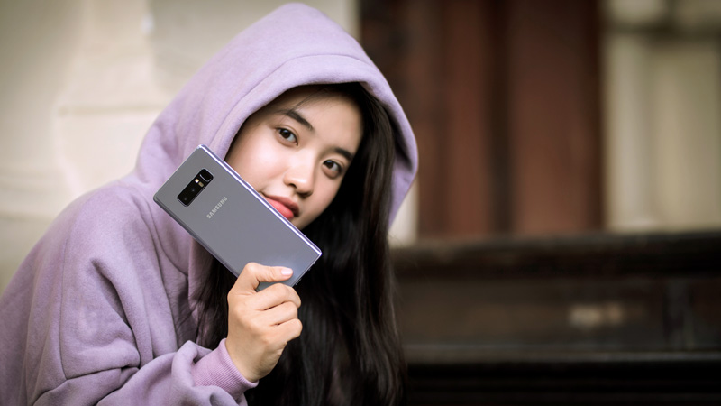 Galaxy Note 8 tím khói Orchid Gray và hot girl 01 Galaxy Note 8 tím khói Orchid Gray và hot girl 01