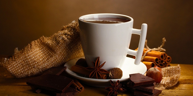 Một cốc choccolate đen nóng vào buổi sáng giúp tinh thần khỏe khoắn, năng lượng tràn trề, giảm stress.
