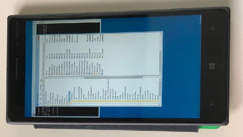 Hacker cài được Windows 10 cho điện thoại Lumia 1520 dùng chip ARM Hacker cài được Windows 10 cho điện thoại Lumia 1520 dùng chip ARM
