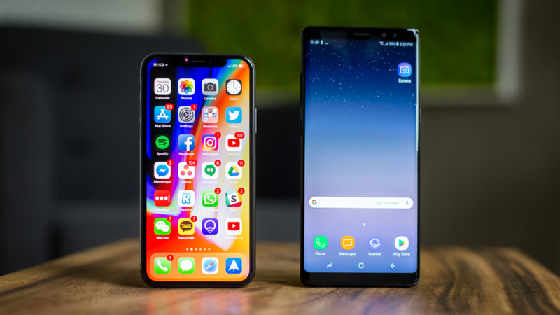 iPhone X vs Galaxy Note 8 iPhone X vs Galaxy Note 8