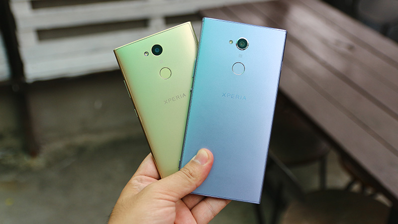 Mặt sau của Xperia XA2 và Xperia L2