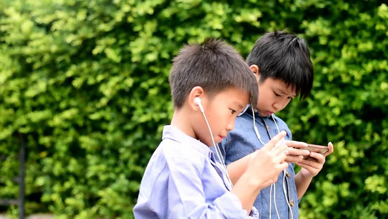 Cần phải dùng samrtphone họp lý