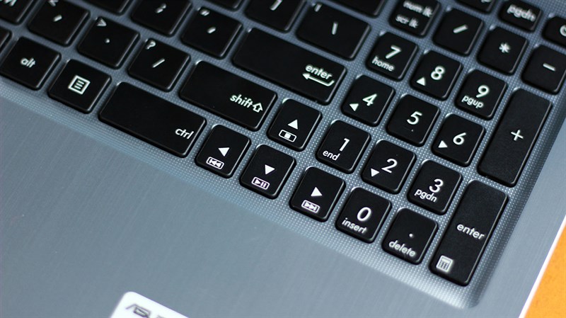 Đánh giá laptop Asus A540UP Đánh giá laptop Asus A540UP