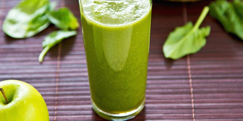 Nước ép rau xanh chứa nhiều vitamin và khoáng chất. Do đó, nếu bữa sáng bạn không có dinh dưỡng, hãy chọn một ly nước ép rau xanh để bù đắp.