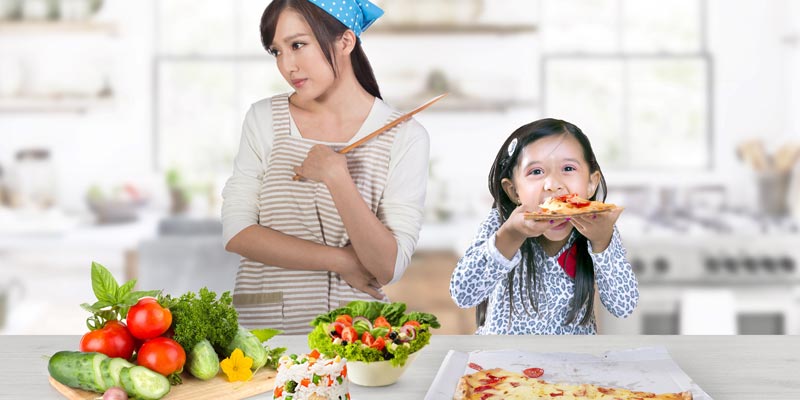 Trẻ ăn quá nhiều chất đạm, thực phẩm ngọt, thức ăn nhanh, uống nước ngọt có gas nhưng lại ăn ít hoặc không ăn rau xanh hay trái cây.