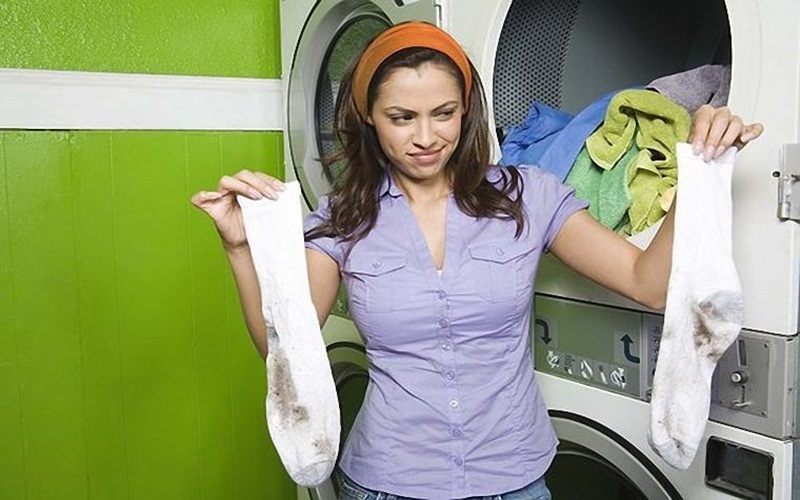 Áo quần rất bẩn có nên bỏ vào máy giặt không?