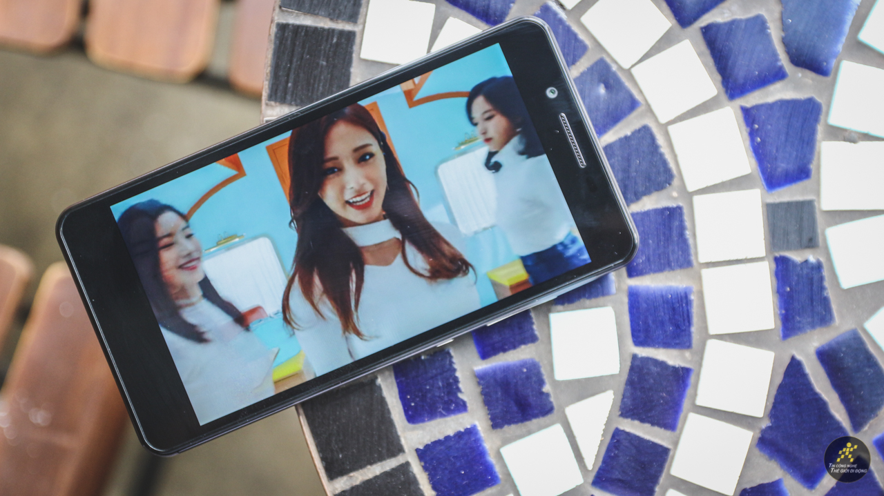 Đánh giá Philips S327