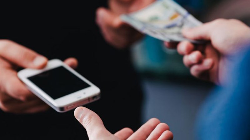 Những điều cần lưu ý để hạn chế rủi ro khi mua điện thoại cũ Những điều cần lưu ý để hạn chế rủi ro khi mua điện thoại cũ