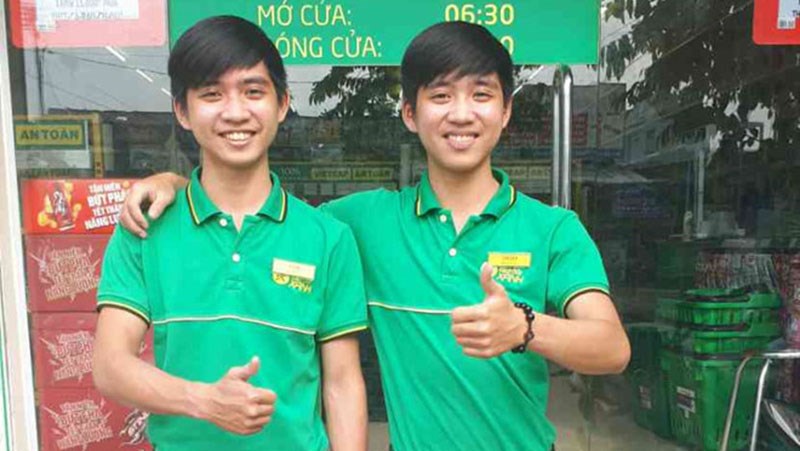 Mới 18 tuổi, cặp song sinh đã làm quản lý siêu thị Bách hóa Xanh Mới 18 tuổi, cặp song sinh đã làm quản lý siêu thị Bách hóa Xanh