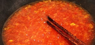 Sai lầm lớn nhiều người mắc phải khi làm sốt cà chua