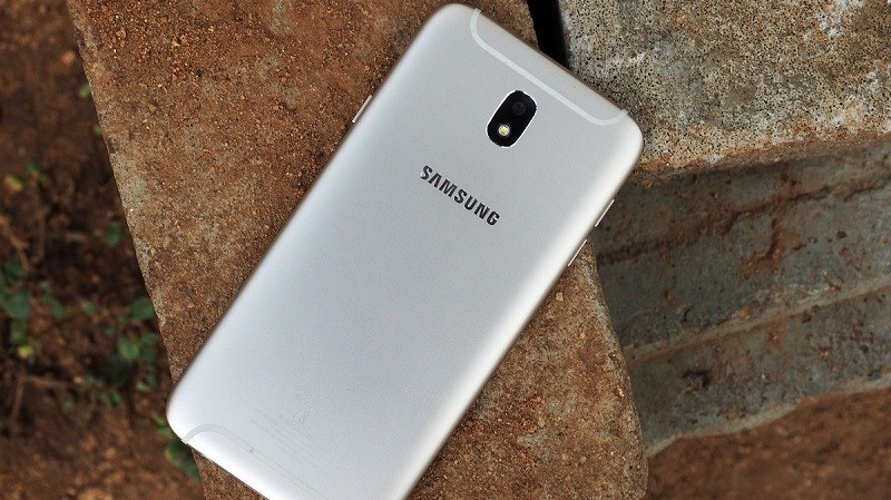Samsung vừa bổ sung thêm dòng sản phẩm Galaxy J3 Star và J7 Star