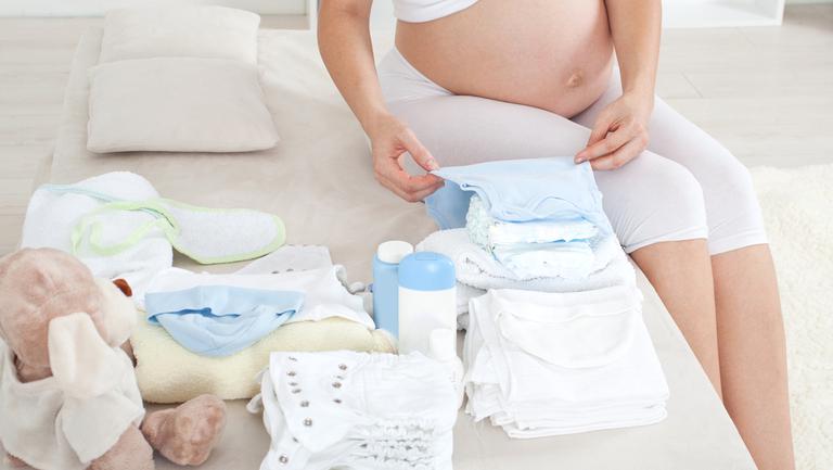 Hướng dẫn giặt quần áo cho trẻ sơ sinh đúng cách, an toàn