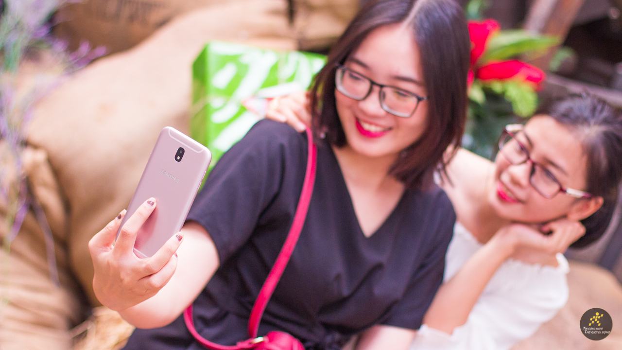Galaxy J7 Pro hồng