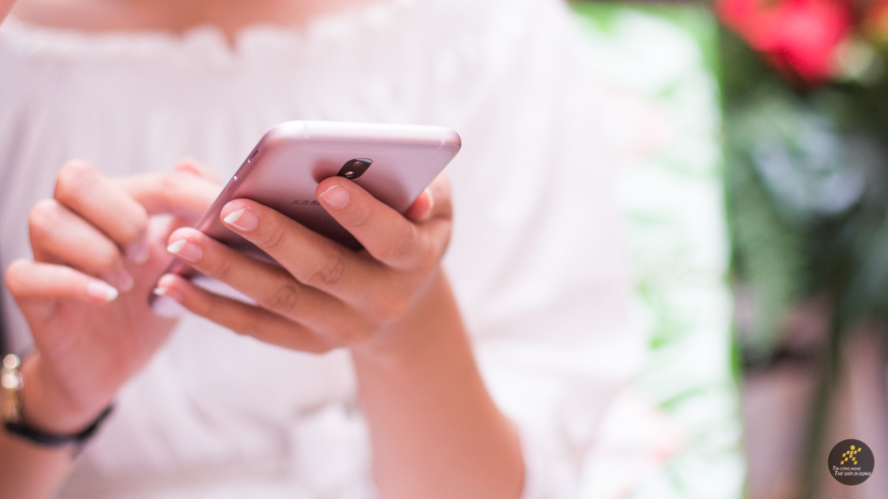 Galaxy J7 Pro hồng