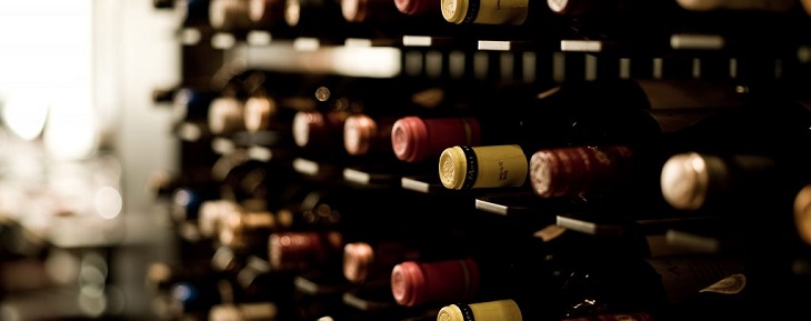 Tủ bảo quản rượu vang là giải pháp tuyệt vời để bảo vệ những chai rượu quý giá của bạn. Hãy khám phá những tủ bảo quản rượu vang tuyệt đẹp và đầy tính nghệ thuật để thưởng thức hương vị tuyệt hảo của từng loại rượu.
