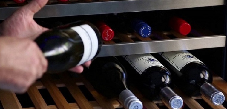 giá tủ bảo quản rượu vang