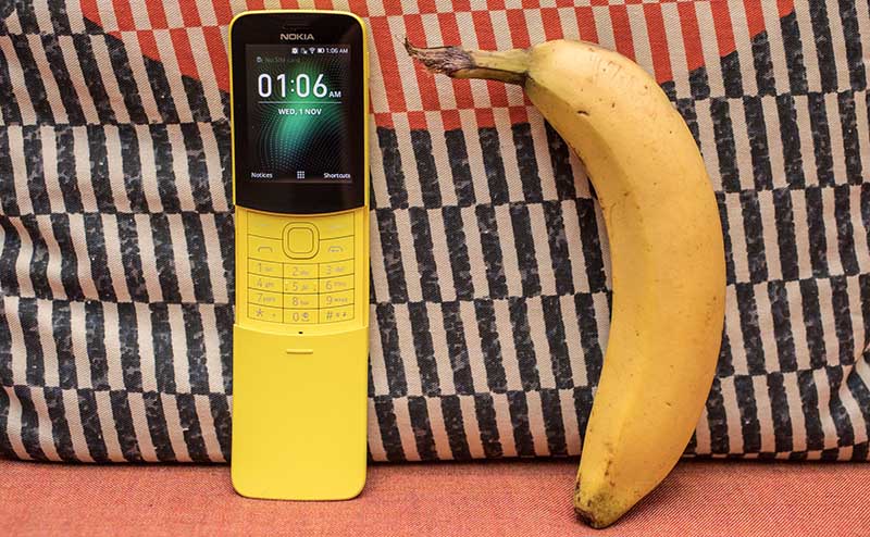 Nokia 8110 4G cùng với Google - điều gì sẽ xảy ra khi hai thương hiệu được yêu thích nhất cùng hợp tác? Chiếc điện thoại này xứng đáng là một sản phẩm đáng để sở hữu với những tính năng vượt trội và sự đảm bảo từ các thương hiệu lớn nhất trên thế giới. Hình ảnh Nokia 8110 4G cùng với Google đang chờ đón bạn.