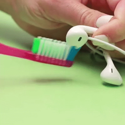 Easy and Fast Tips for Cleaning Headphones