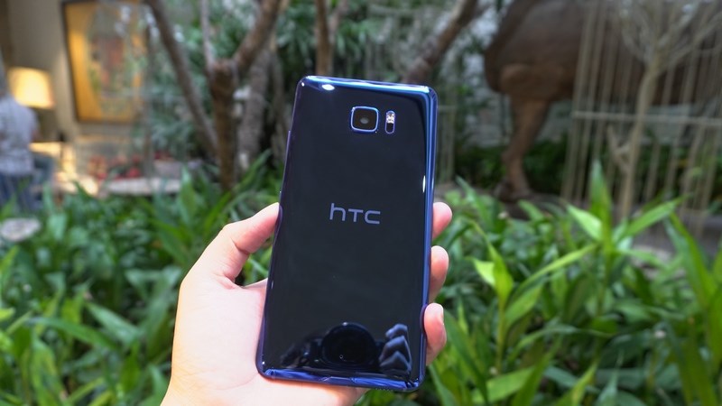 Tại Việt Nam, HTC Ultra đã có thể nâng cấp lên Android 8.0 Oreo