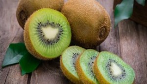 Mẹo để cắt kiwi ngon và đẹp mắt