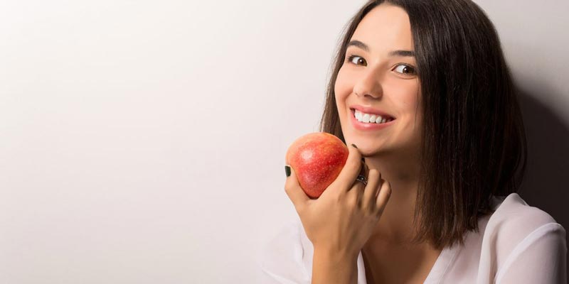 How to beautify skin from apples